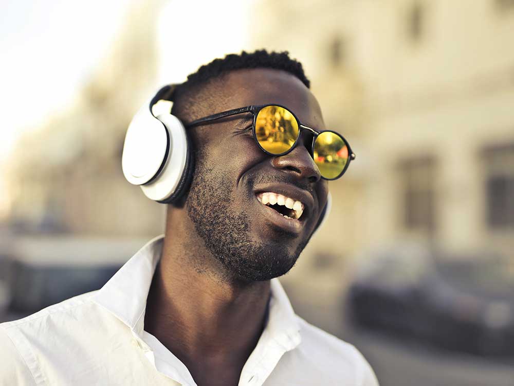 Why Your Lenses Need a Blue Light Glasses Coating